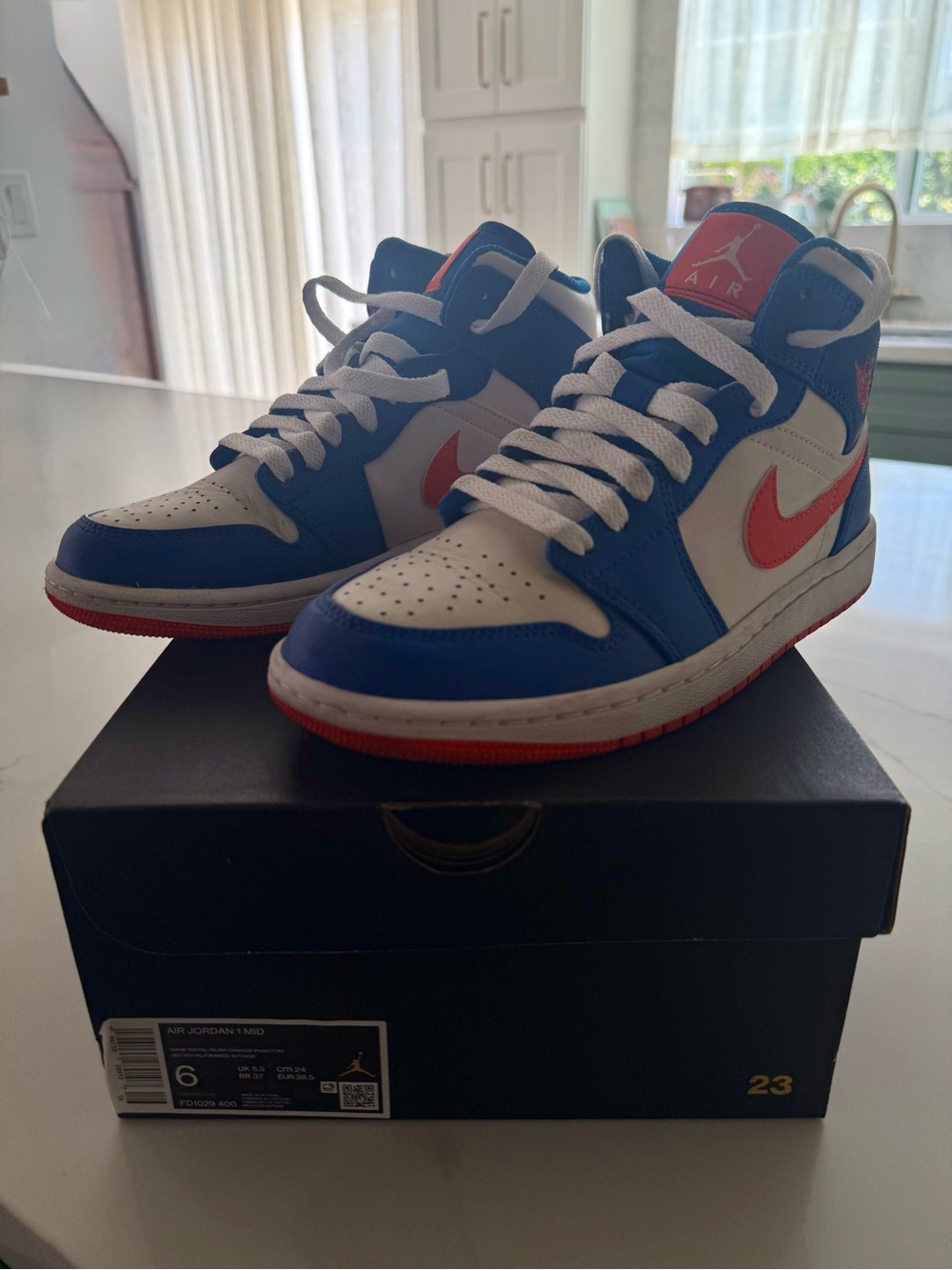 Air Jordan 1 Mid Knicks Blue Orange Men’s Size 6 FD1029-400 w/ Box